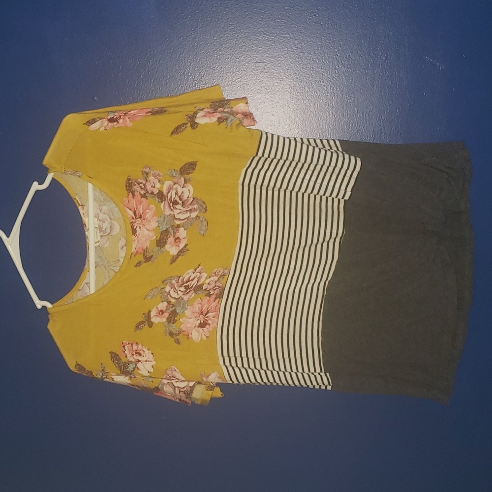 24/7 maurices top size medium